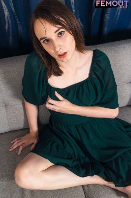 Mooi trans model helemaal naakt